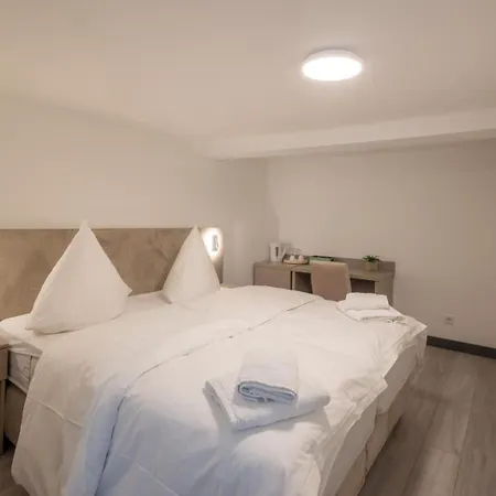 Johannisberg Bad Homburg Couette-café 3*