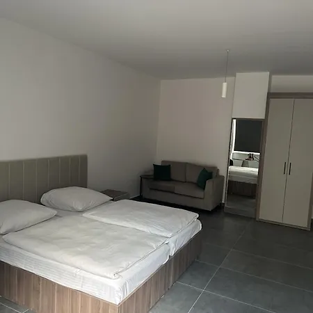 Johannisberg Bad Homburg Bed & Breakfast 3*