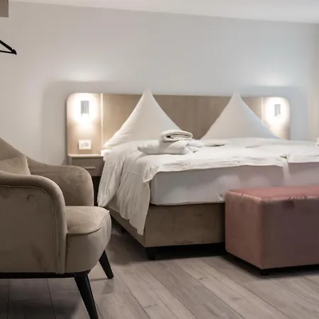 Frühstückspension Johannisberg Bad Homburg 3*